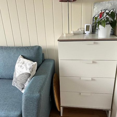 Guest Room In Private House Ålesund Buitenkant foto